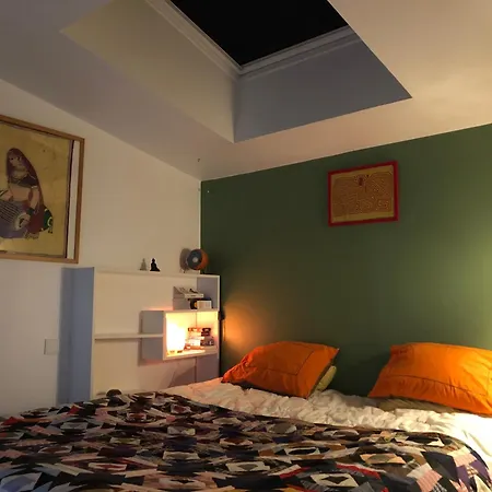 Apartment Charming House, Calm Garden In The Center Of Paris